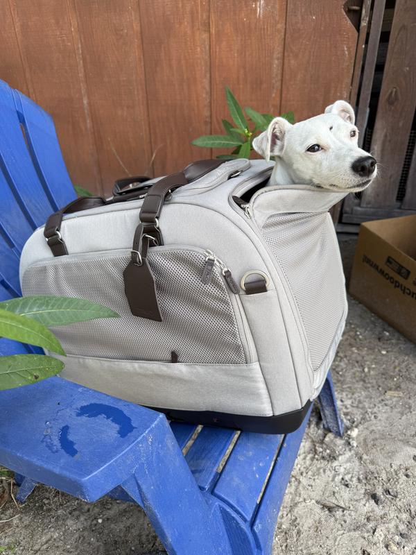 There is venting on all sides