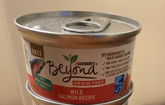 Purina Beyond Grain-Free, Alaskan Salmon Recipe in Broth Wet Cat Food Complement