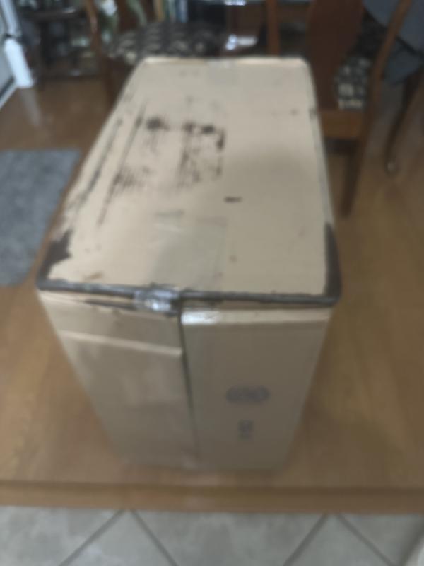 Bottom of the box was soaked in grease and poorly sealed.