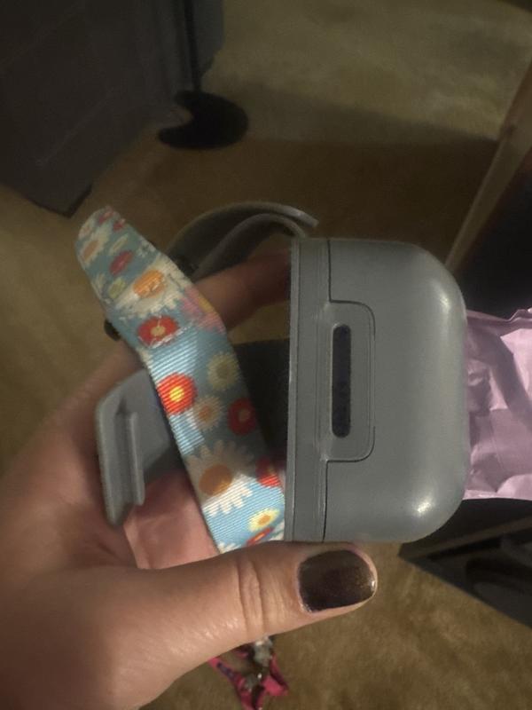 Watch this closure bc it pops open