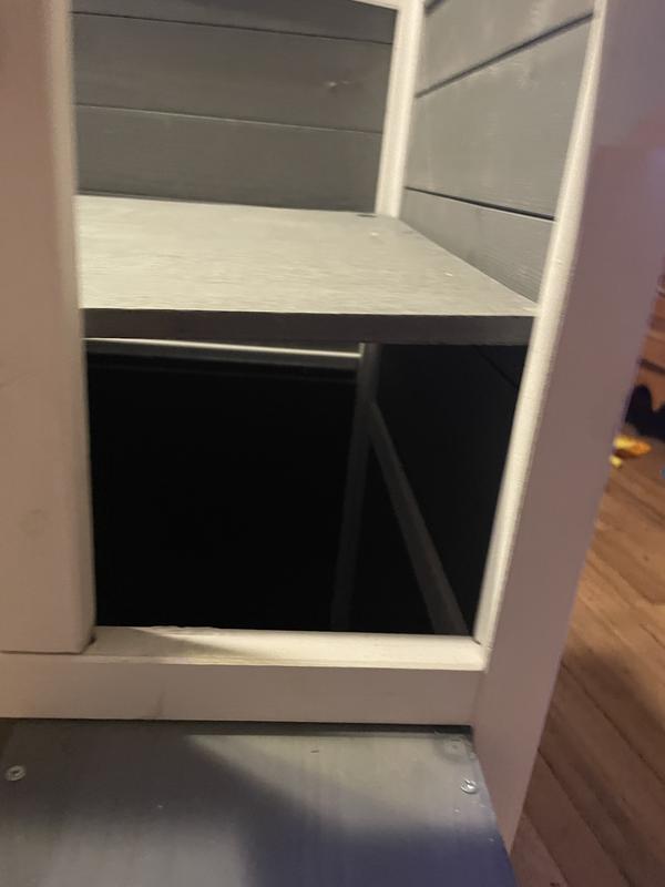 Floor too tight to push down any further.