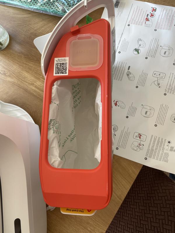 The trash storage compartment with deoderizer