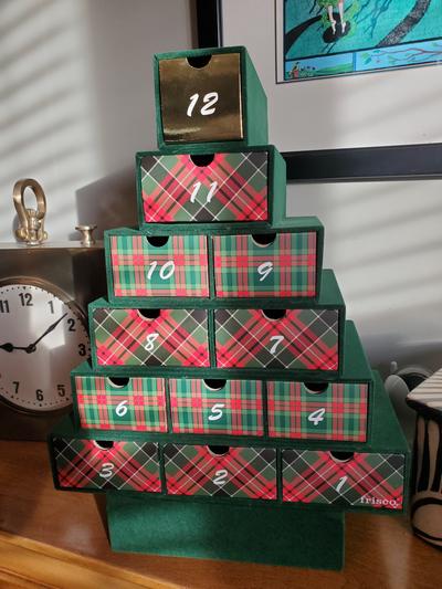 FRISCO Holiday 12 Day Advent Calendar with Toys for Dogs reviews - Chewy.com