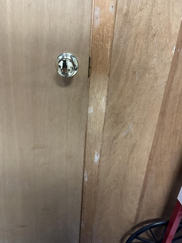 Doorframe without guard