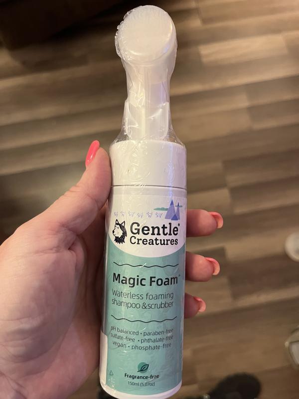 Gracie sporting her clean feet!!