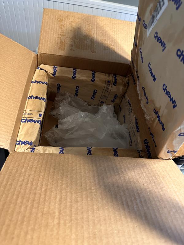 Box with dry ice