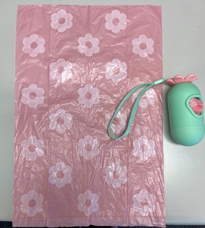 Pretty floral design, fairly large bag