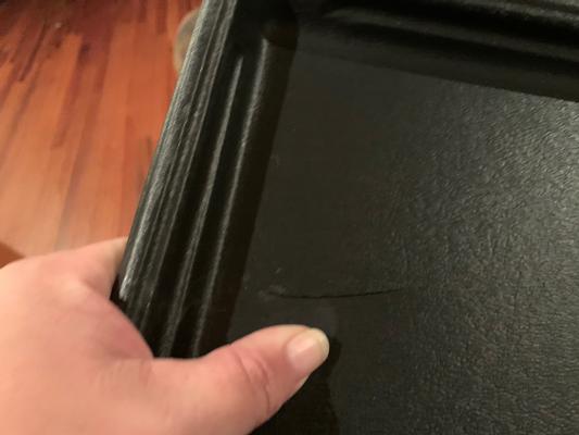 Flimsy easily broken pans. Not as good of quality as a regular crate