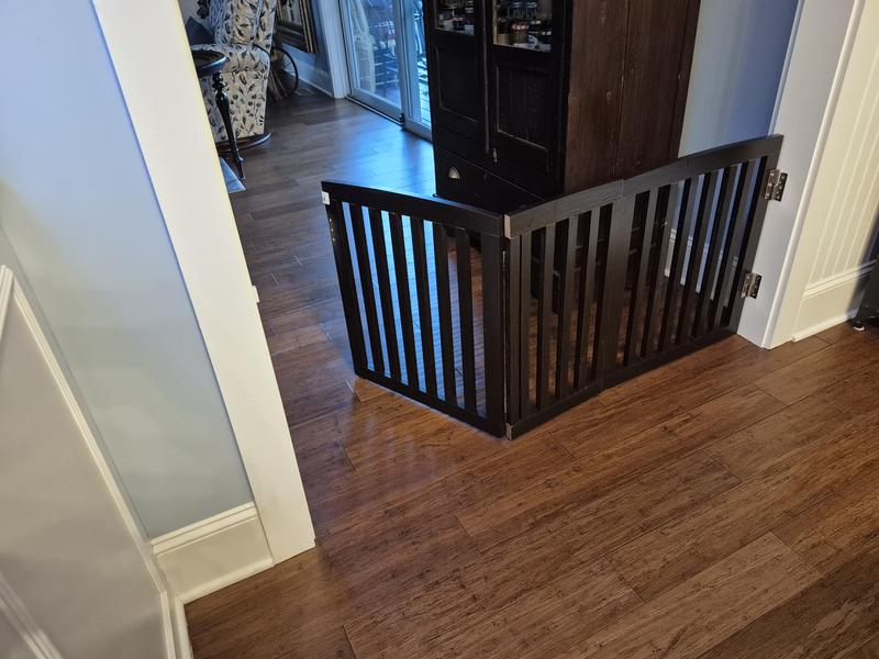 Easy opening to walk through