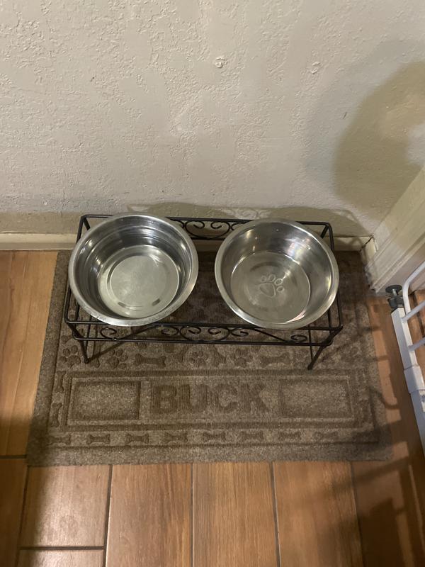 Stylish and does the job of keeping drips off the tile.