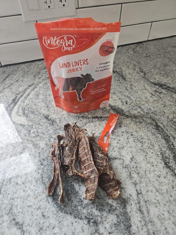 One ingredient, easy to break apart.