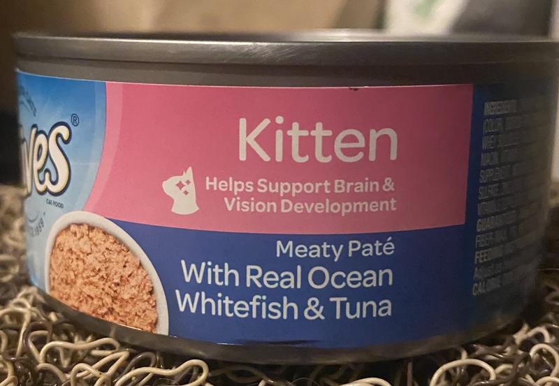 Beautiful Topaz says 9 Lives Kitten food is delicious and helping her to grow healthy and strong! She ate almost a full can while I wasn’t looking!