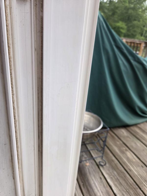 Door frame after a few seconds of the steamer