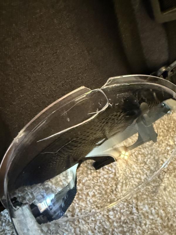 Broken dome. This wasn’t a huge dealbreaker for me as the other piece gave more airflow.