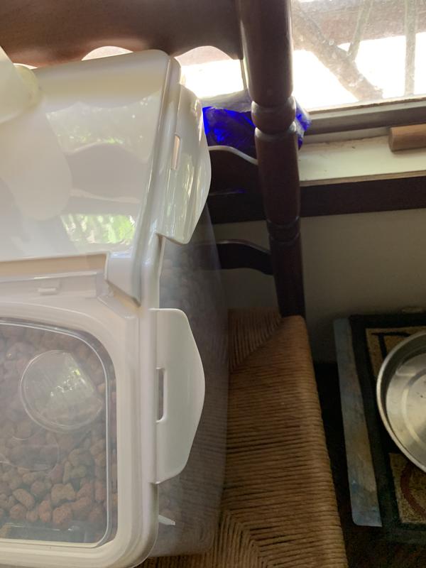 HANAMYA BPA Free Pet Food Storage Container & Measuring Cup, White, 15