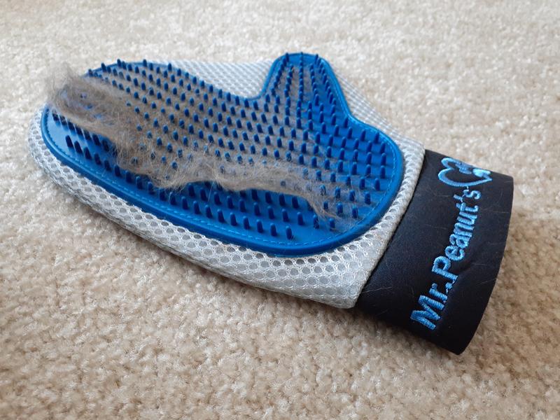 Mr. Peanut's Right-Handed Grooming Glove Pet Brush