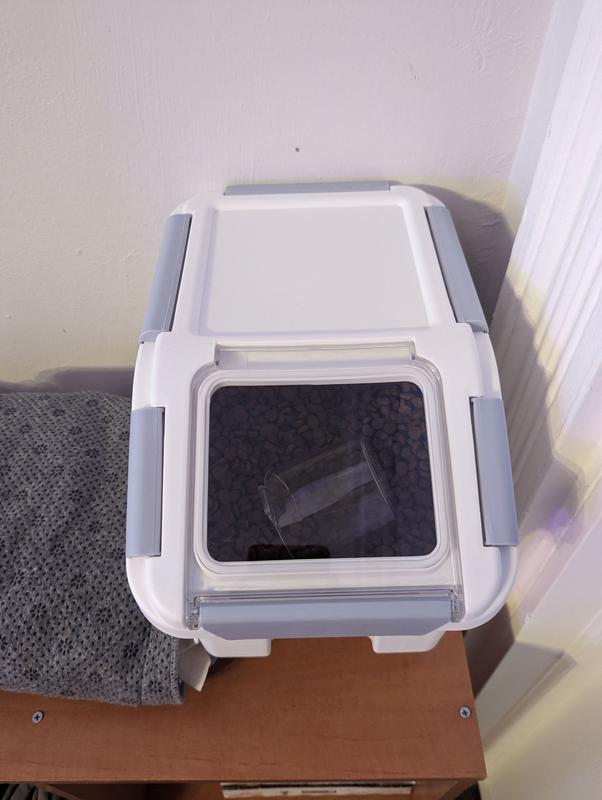 HANAMYA Pet Food Storage Container with Measuring Cup 27lbs, White & Gray
