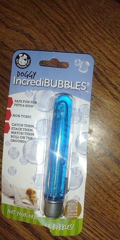 Pet Qwerks Incredibubbles Interactive Pet Toys - Long Lasting Edible  Bubbles for Dogs & Cats - Peanut Butter Flavor - 20 ML, All Breed Sizes