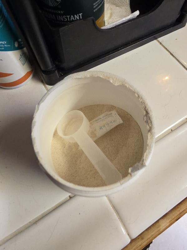 This is what the scoop and powder looks like
