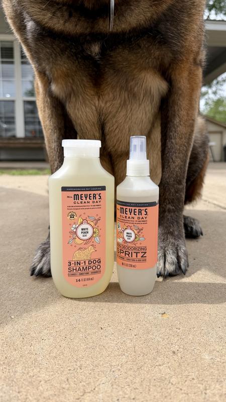 White Peach Dog Deodorizing Spritz – Mrs. Meyer's Clean Day