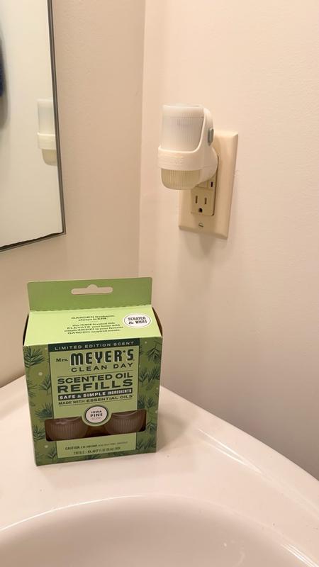 Iowa Pine Plug In Scented Oil Warmer With Refill – Mrs. Meyer's