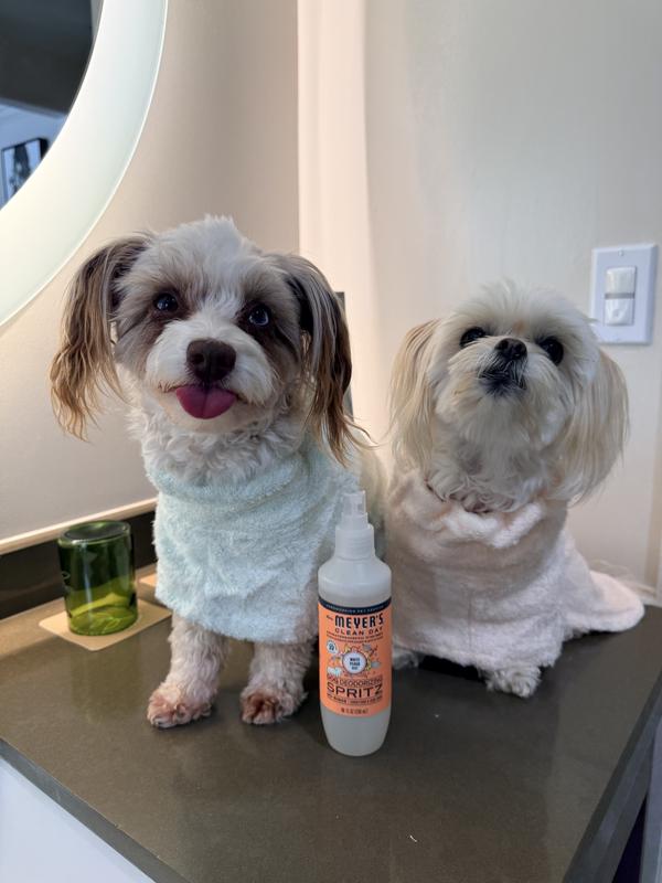 White Peach Dog Deodorizing Spritz – Mrs. Meyer's Clean Day