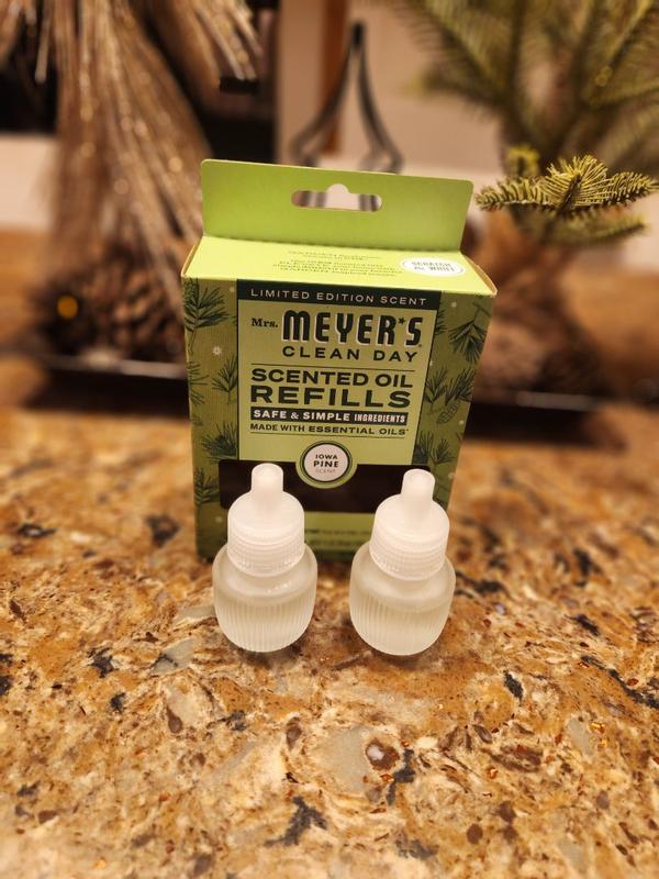 Iowa Pine Plug In Scented Oil Refill, 2-Pack – Mrs. Meyer's Clean Day