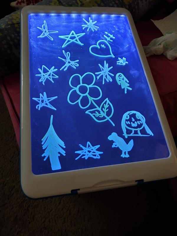 Discovery Kids™ Drawing Light Designer Wide Screen Easel in White