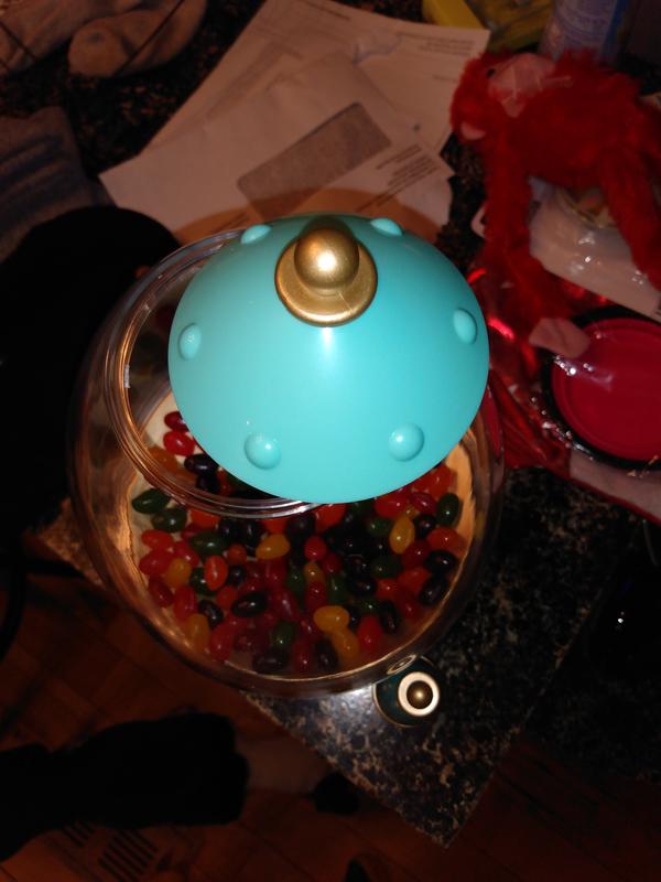 Top comes off to fill