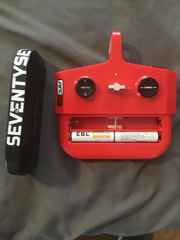 Remote needs 4 batteries