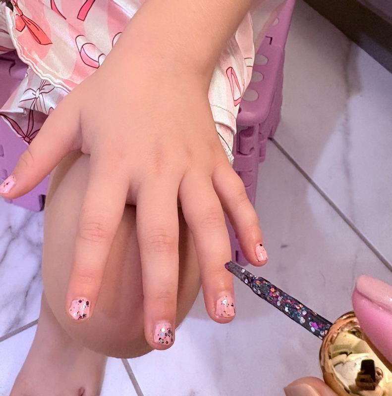 Customer photo for "Fun gift idea for young fashionista"