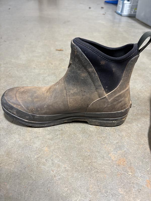 The inside of the boot is holding up well and not separating.