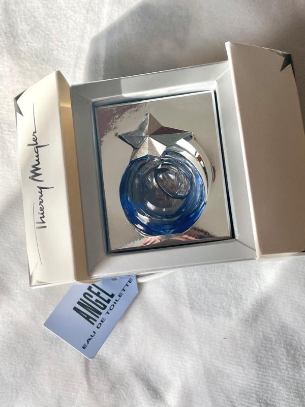 Customer photo for "90s vibes"