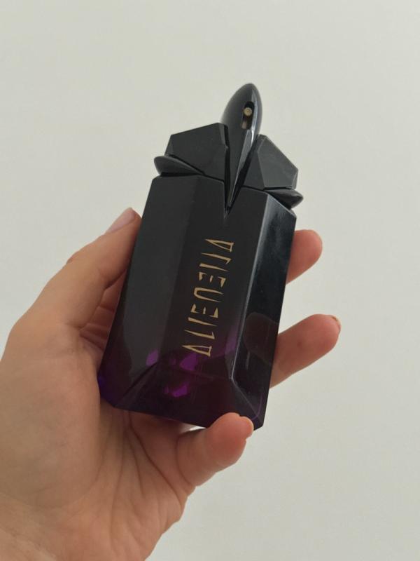 Customer carousel item 7.