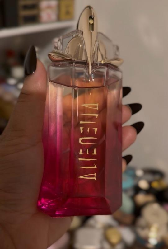 Customer carousel item 12.