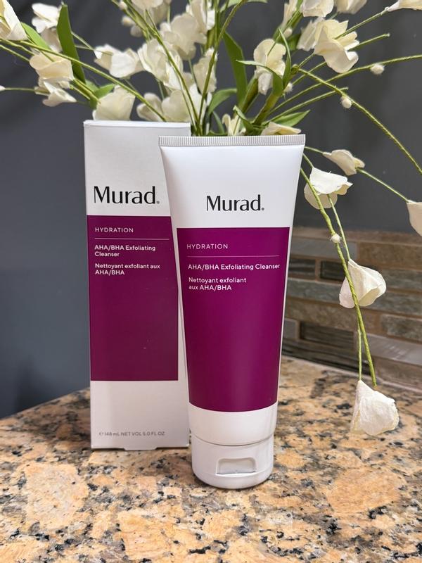Customer photo for "Quality & Gentle Exfoliating Cleaner"
