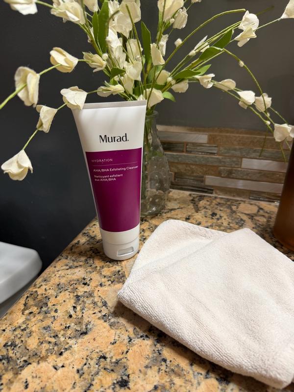 Customer photo for "Quality & Gentle Exfoliating Cleaner"