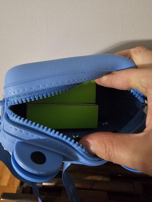 Customer photo for "Its sturdy and has good quality pictures"