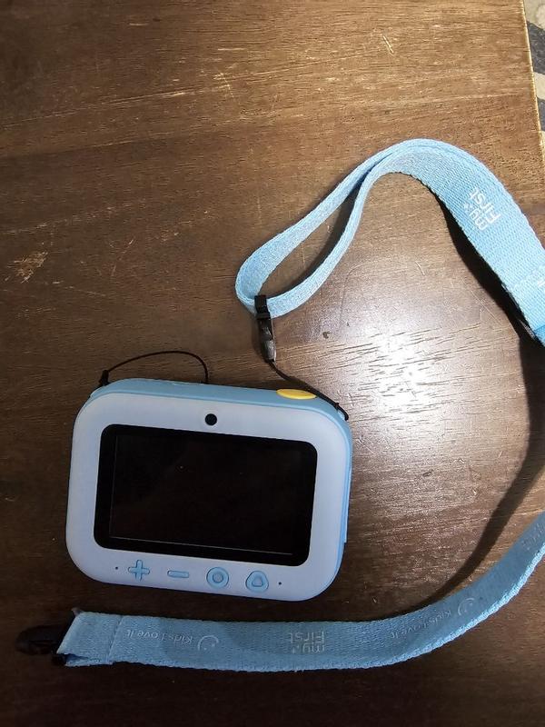 Customer photo for "Its sturdy and has good quality pictures"