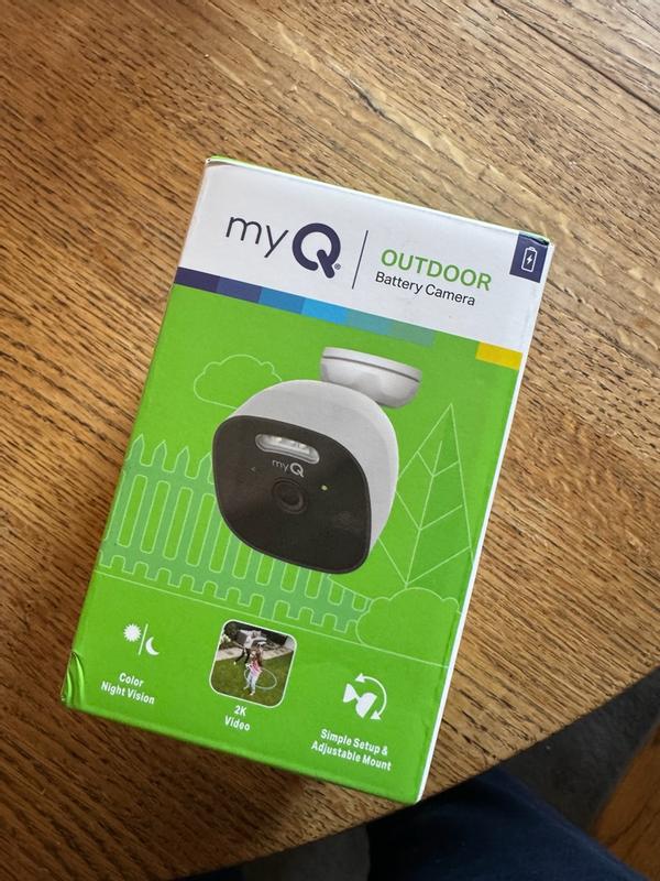 MYQMV9VXXW | Battery Powered Outdoor Camera & Solar Panel Bundle | myQ