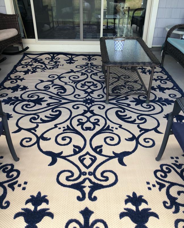 Beautiful navy outdoor rug