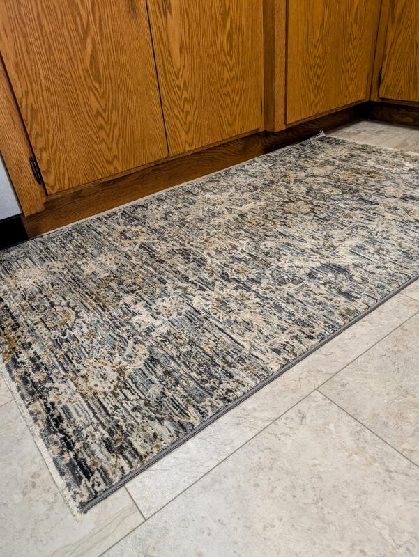 They contrast well against light flooring and go well with oak woodwork.