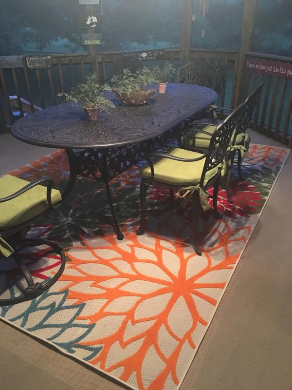 Outdoor rug