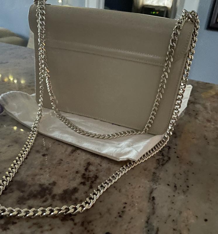 Review Thumbnail Image 1 218826351