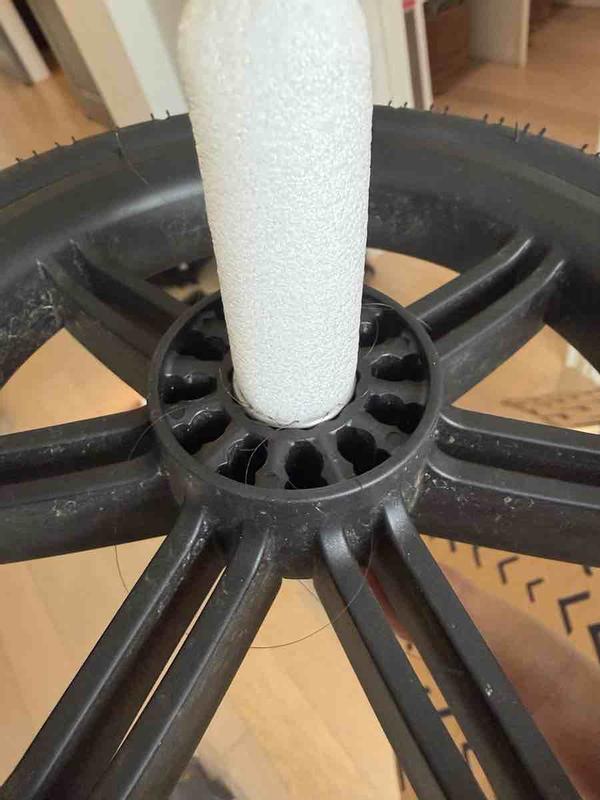 Customer photo for "Received a dirty and used stroller"