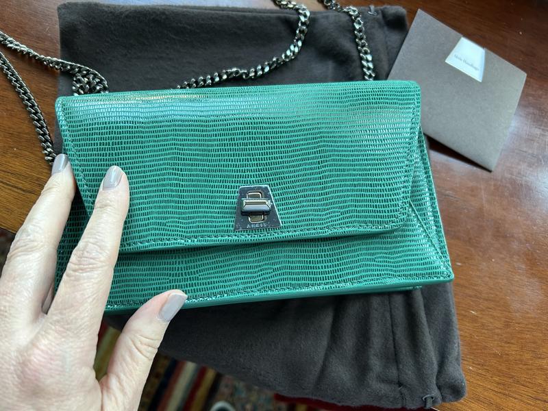 Review Thumbnail Image 1 229327888