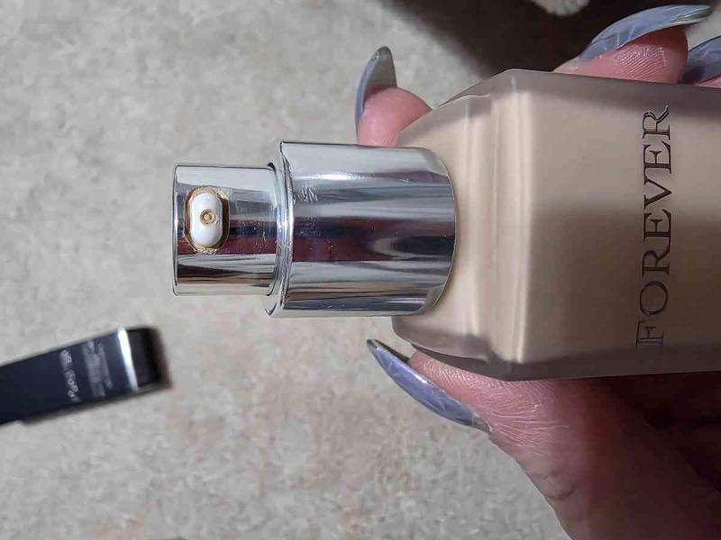 Customer photo for "New product but it was used!"