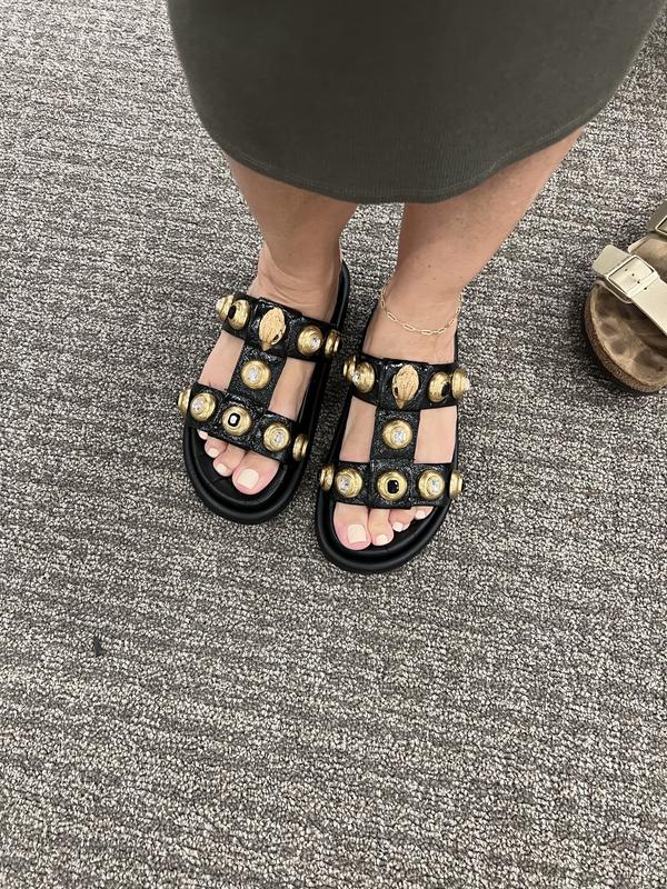 Review Thumbnail Image 0 235904586