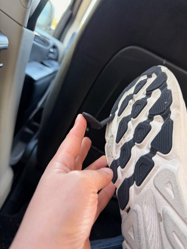 Customer photo for "Quality defects - not wearable after few weeks"