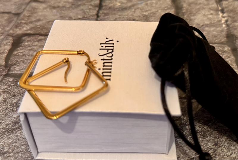 Review Thumbnail Image 0 245105798